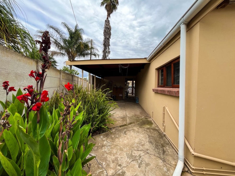 3 Bedroom Property for Sale in Bothasrus Eastern Cape
